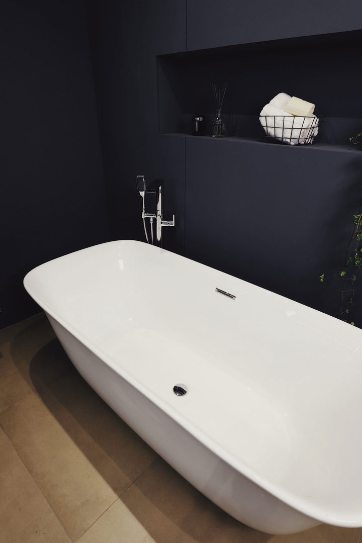 Geneva Freestanding Bath